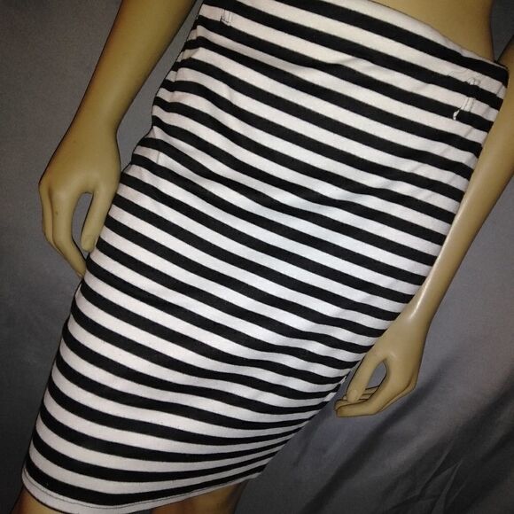BRAT STAR, size L, black and white striped skirt - Picture 3 of 8